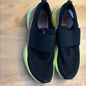 Sorel Women’s Black Sneakers with Yellow Soles